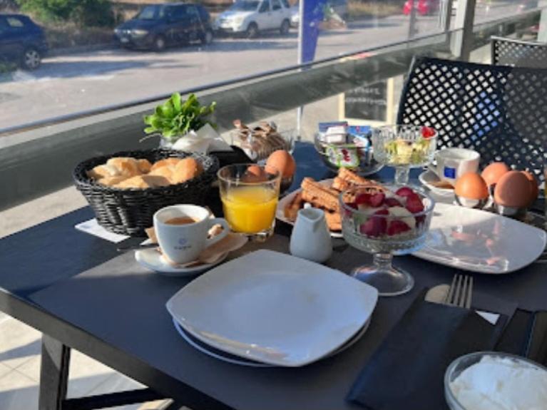 Angelo Cafe Hotel Tolón Dış mekan fotoğraf